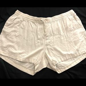 Forever 21 plus size shorts. Size 3x